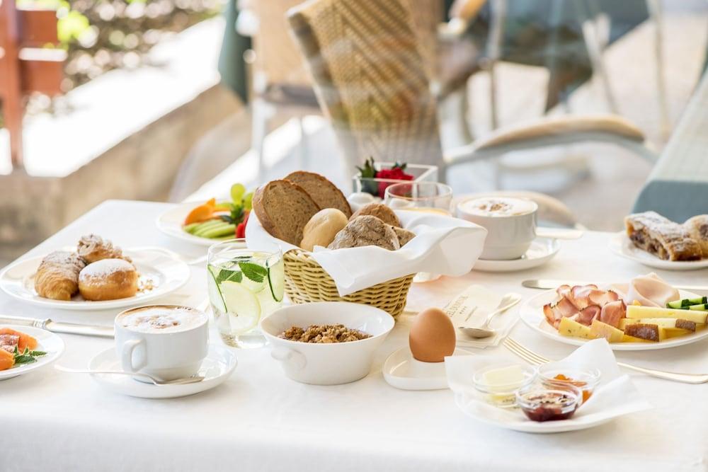 Dominik Alpine City Wellness Hotel - Adults Only Brixen Exteriér fotografie