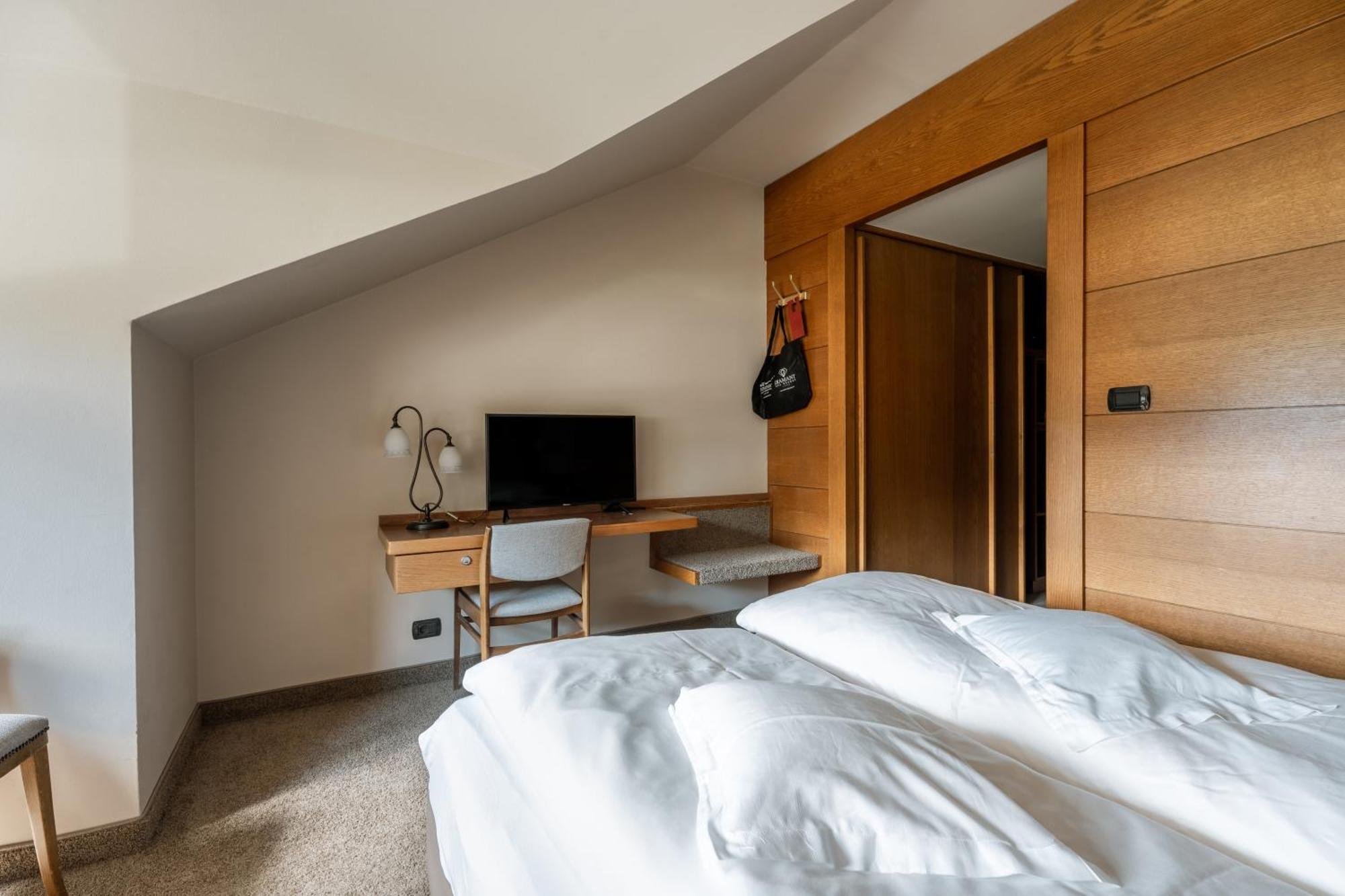 Dominik Alpine City Wellness Hotel - Adults Only Brixen Exteriér fotografie