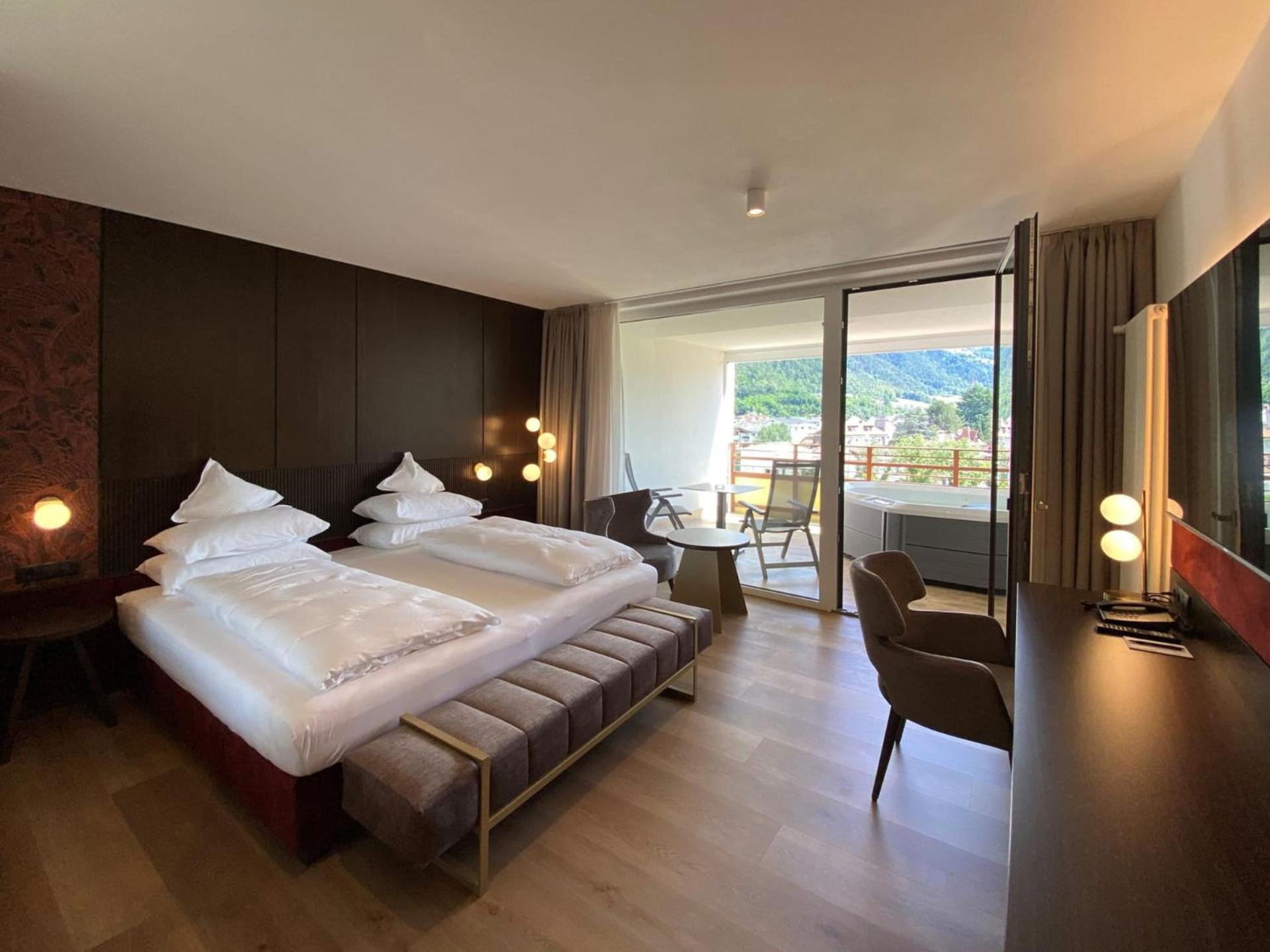 Dominik Alpine City Wellness Hotel - Adults Only Brixen Exteriér fotografie