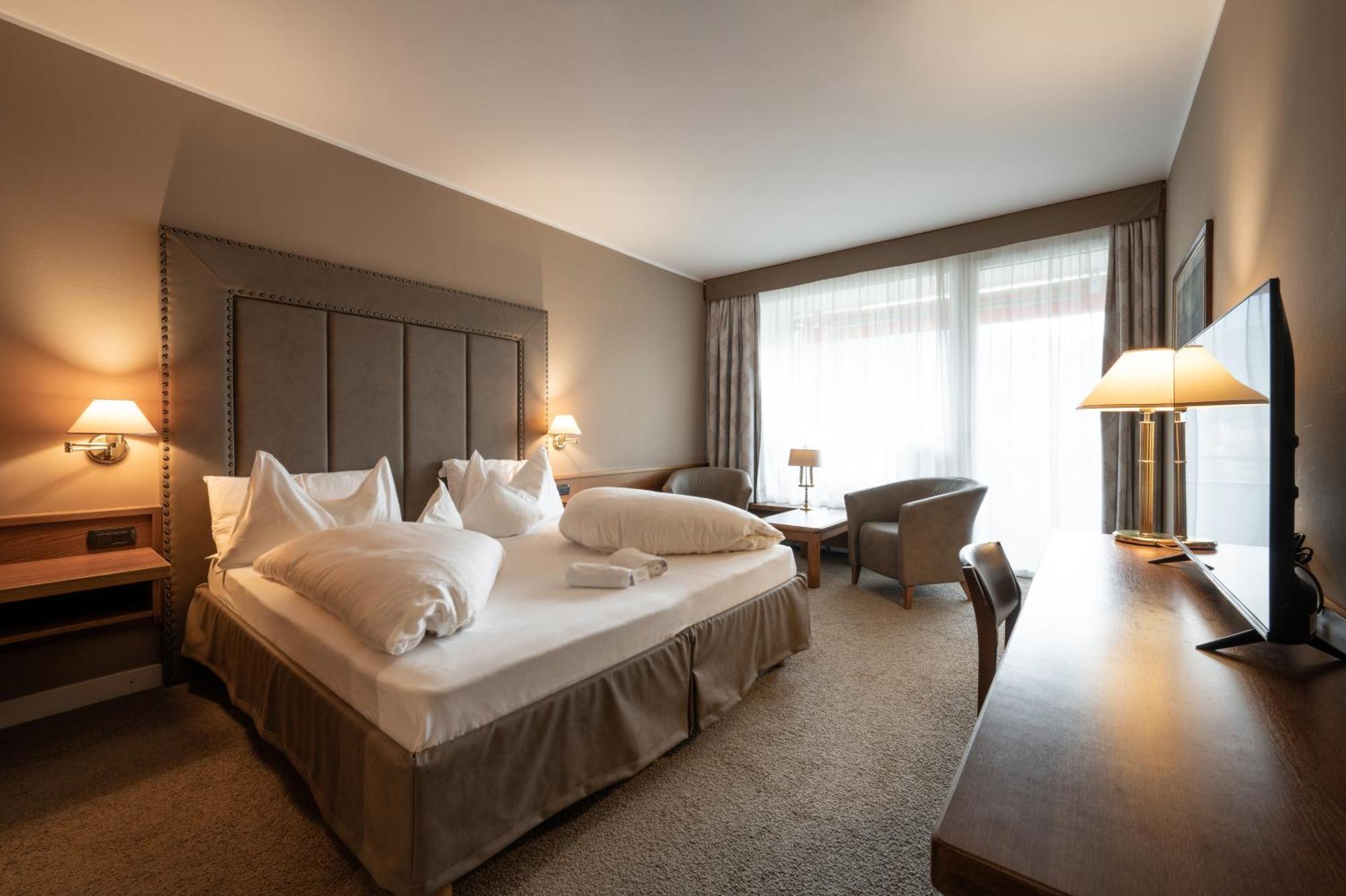 Dominik Alpine City Wellness Hotel - Adults Only Brixen Exteriér fotografie